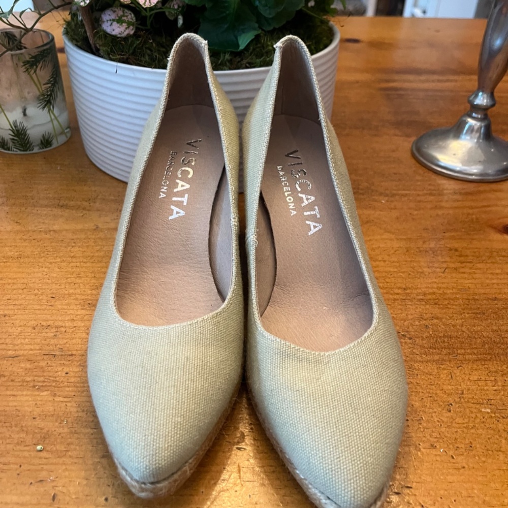 Viscata Tan Espadrilles – Brand New, Never Worn (Size 38)